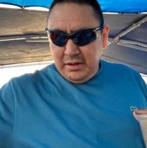Meet your Posher, Carlos